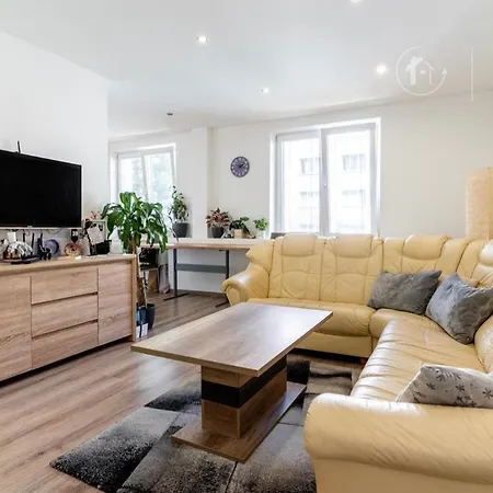 Apartment Bulharska Trojizbovy